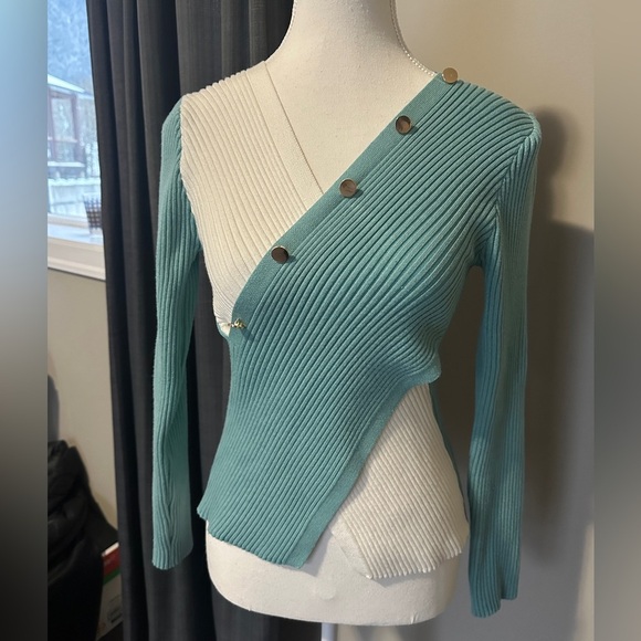 Chicme turquoise & ivory wrap sweater, front buttons, gd cond - Picture 2 of 8